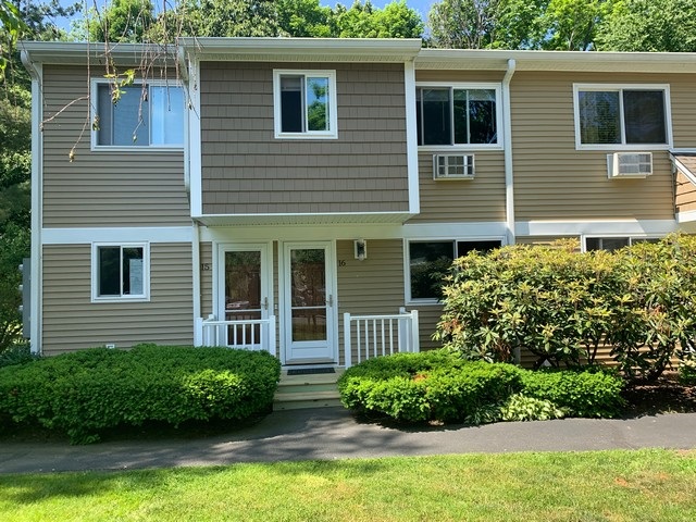 15 Candlelight Drive, Unit# 2-15