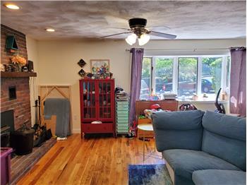 4 Minuteman Dr, Bedford, MA