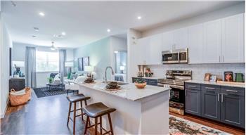 Primary listing photos for listing ID 642022