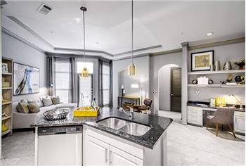 Primary listing photos for listing ID 556570