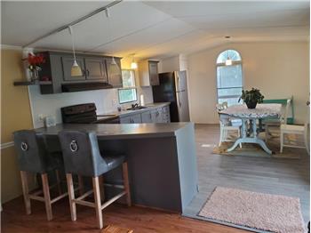 Primary listing photos for listing ID 590226