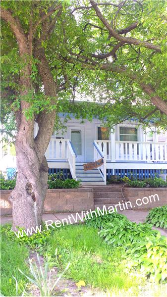 212 E Wellington