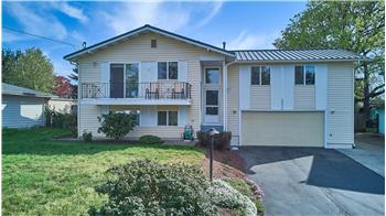 Pride of Ownership Throughout this Lovely 4 Bedroom and 2.5 Bathroom Split Entry Home located in Cul-De-Sac.