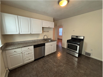 Primary listing photos for listing ID 639925