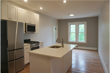 Primary listing photos for listing ID 640501