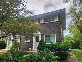 400 Skokie Ct., Wilmette, IL