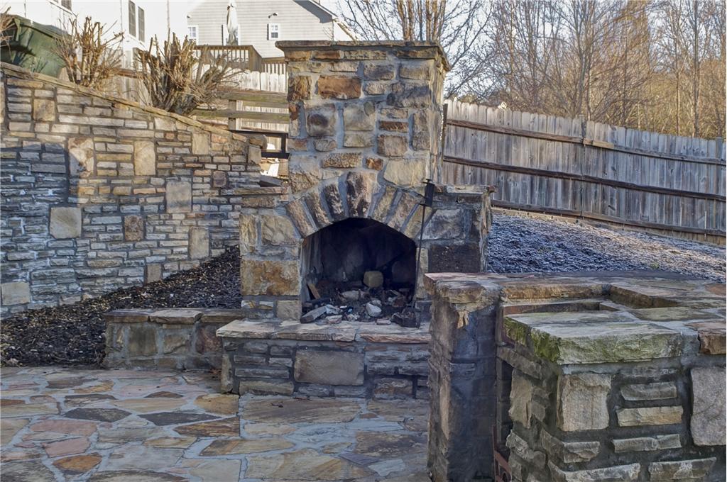 1027 Forest Creek Drive, Canton, GA 30115 Presented by Lisa Hughley