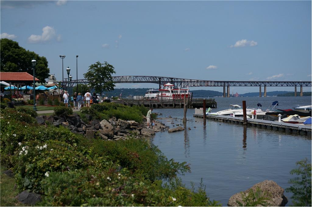 350 Water St 15 Ferry Crossing Condo, Newburgh, NY 12550 Presented