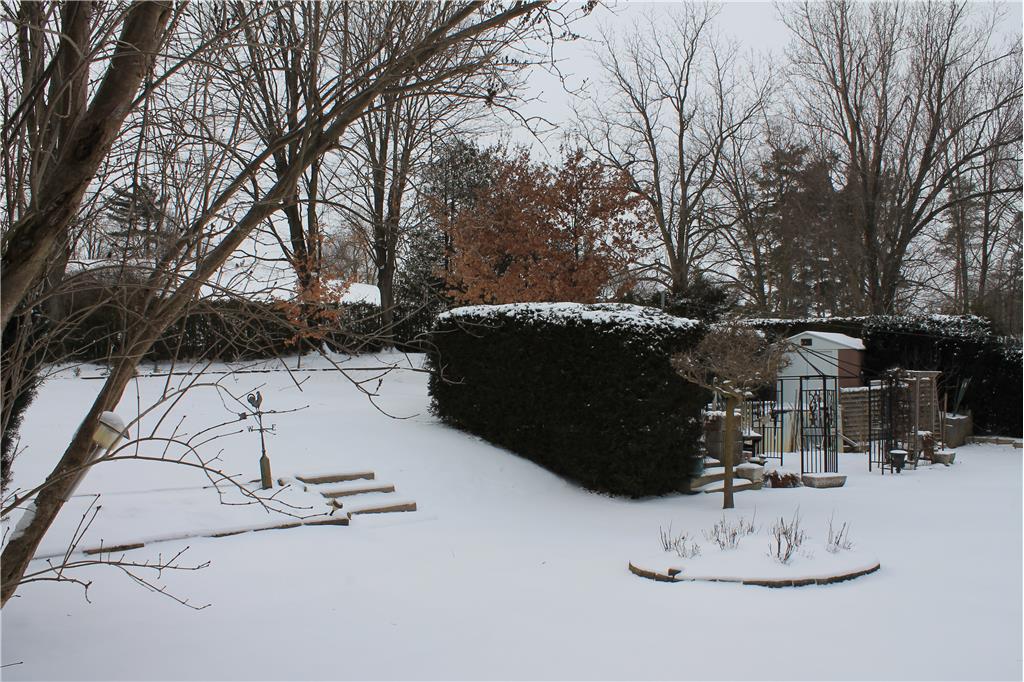 120 Confederation Street, Glen Williams, ON L7G 3R9, Canada Presented