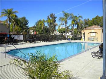 Primary listing photos for listing ID 354734