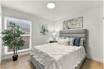 ENERGY-EFFICIENT DUAL PANE WINDOWS!!