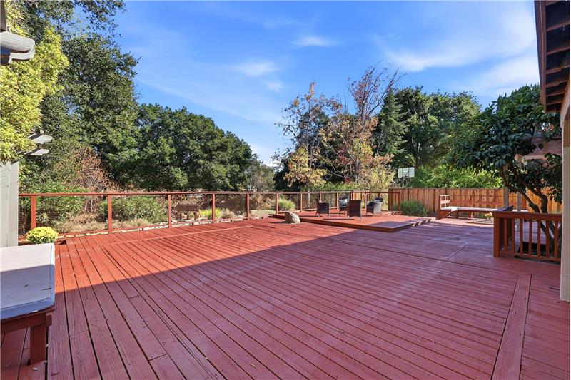 ENJOY ENTERTAINING ON YOUR NEWLY STAINED DECK!!