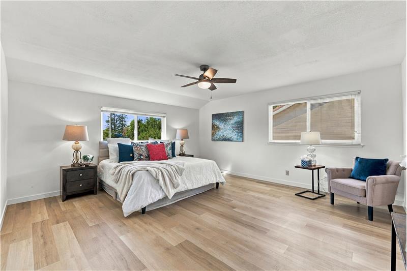 CEILING FAN LIGHT FIXTURE!!