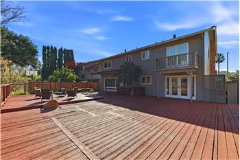 E-Z WALK TO SARATOGA CREEK FROM YOUR HOME!!