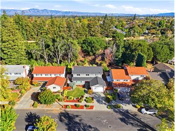 DESIRABLE NEIGHBORHOOD!!
