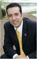 Roberto G Gonzalez