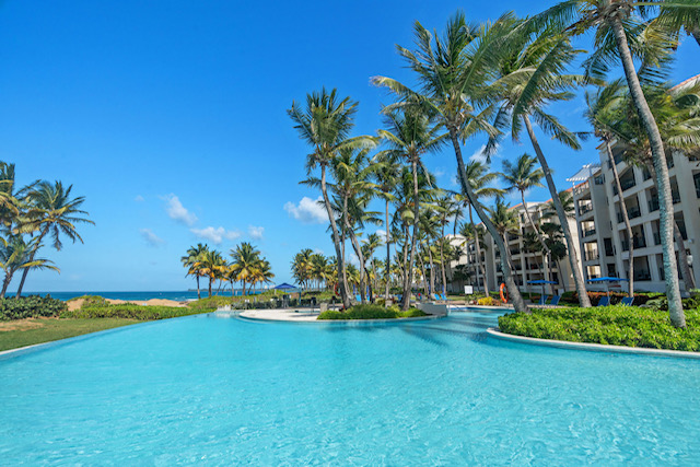 Ocean Villas infinity Pool